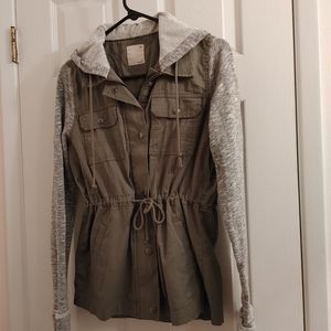 Juniors lightweight sweatshirt/jacket.